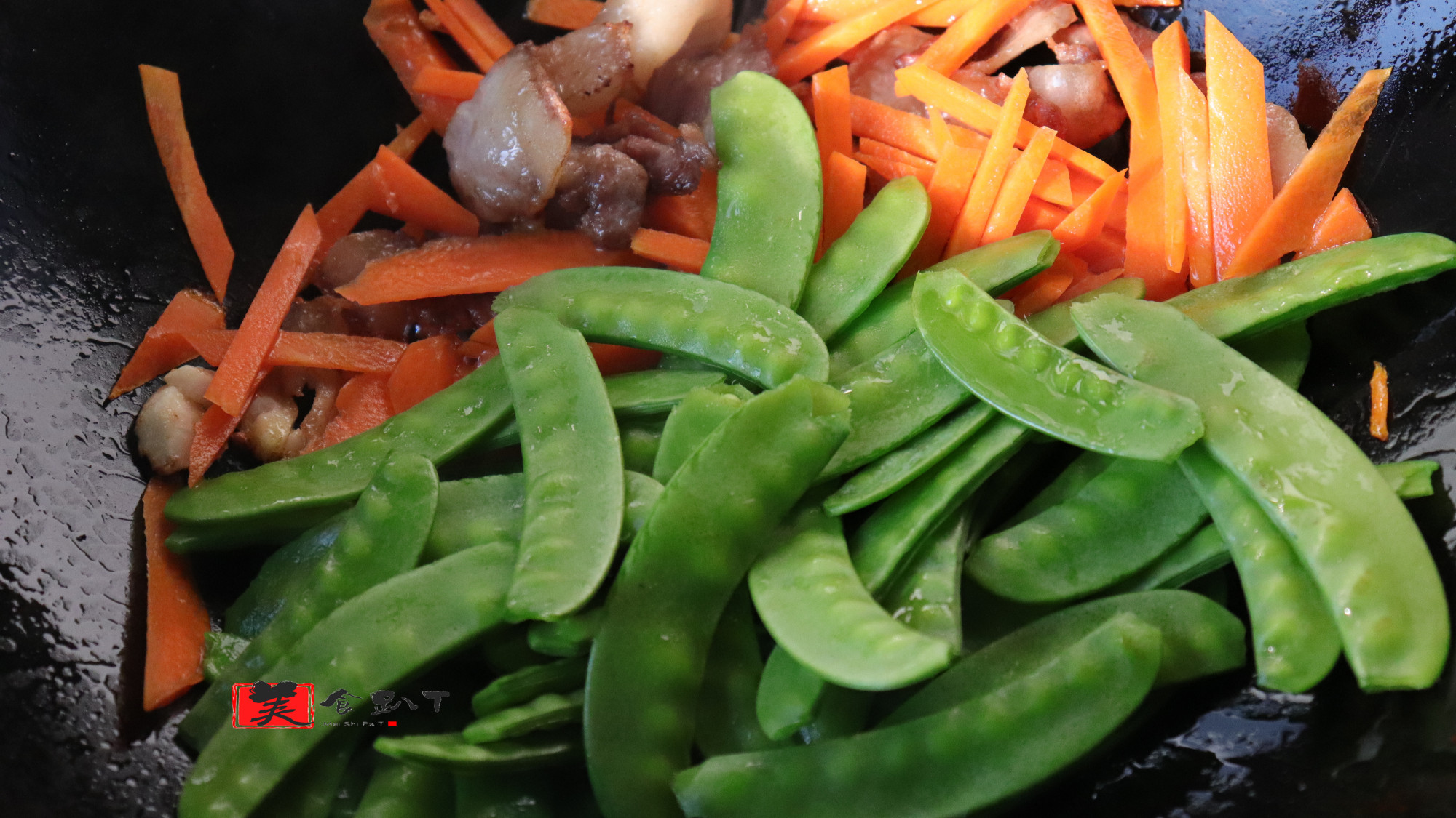 小扁豆好吃的家常菜做法,不用植物油炒,颜色更绿吃起来又脆